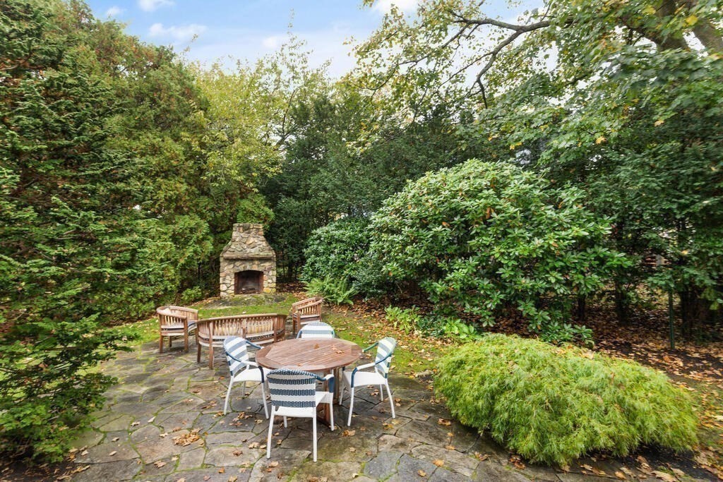 34 Flint Street Marblehead, MA 01945 - Photo 39 of 42