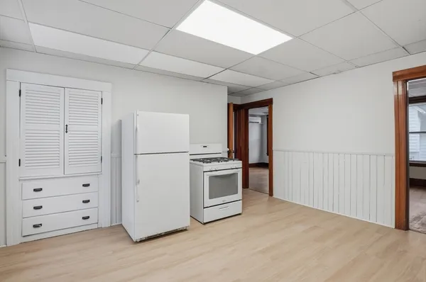 $2,100 | 34 King Philip Road, Unit 2, Worcester, MA 01606