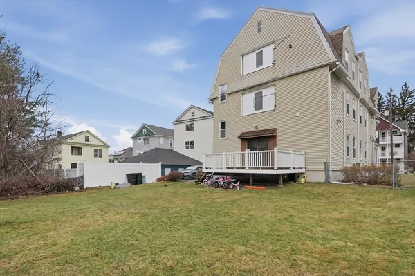 $2,100 | 34 King Philip Road, Unit 2, Worcester, MA 01606