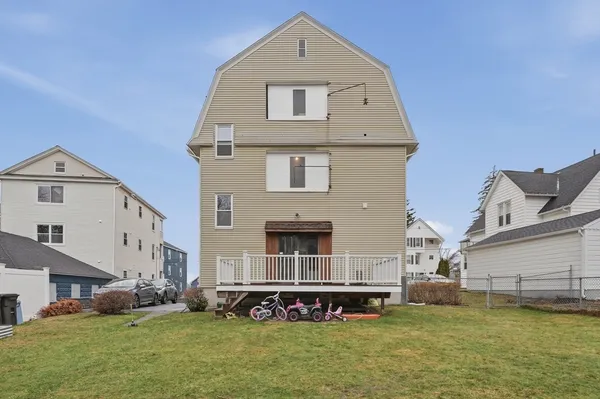 $2,100 | 34 King Philip Road, Unit 2, Worcester, MA 01606