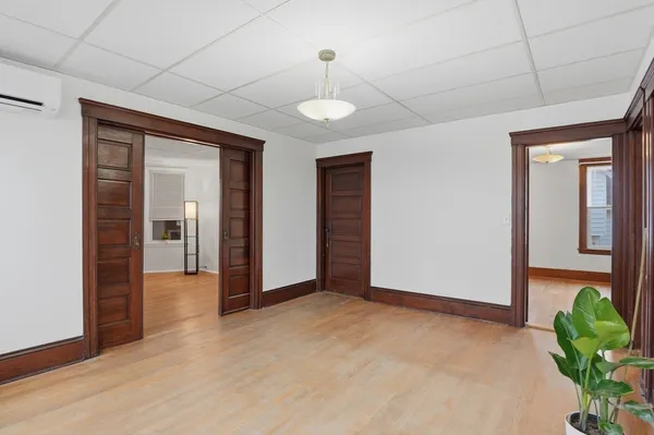 $2,100 | 34 King Philip Road, Unit 2, Worcester, MA 01606