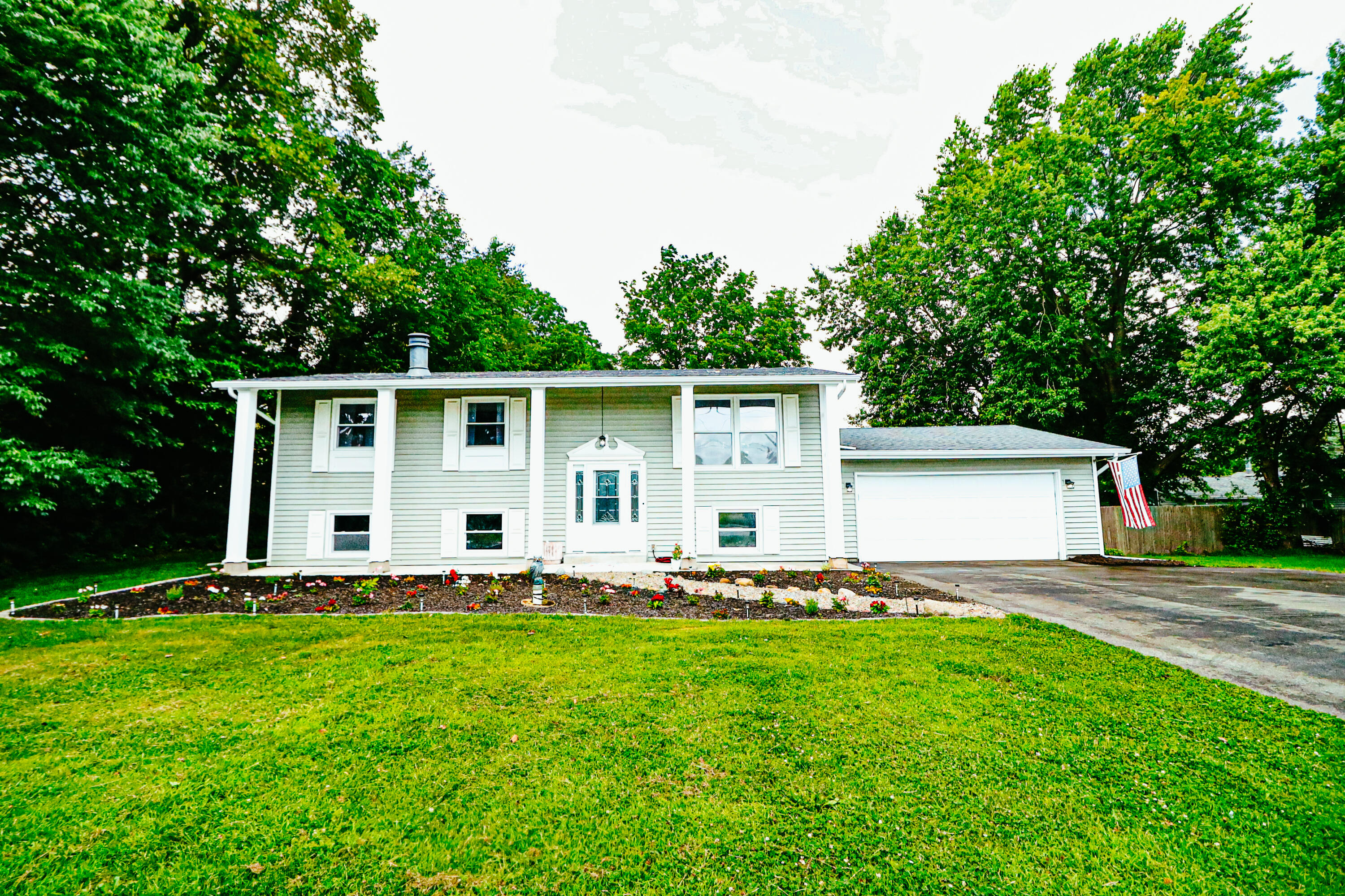 750 Meridian Road Valparaiso, IN 46385 - Photo 2 of 49 3000x2000