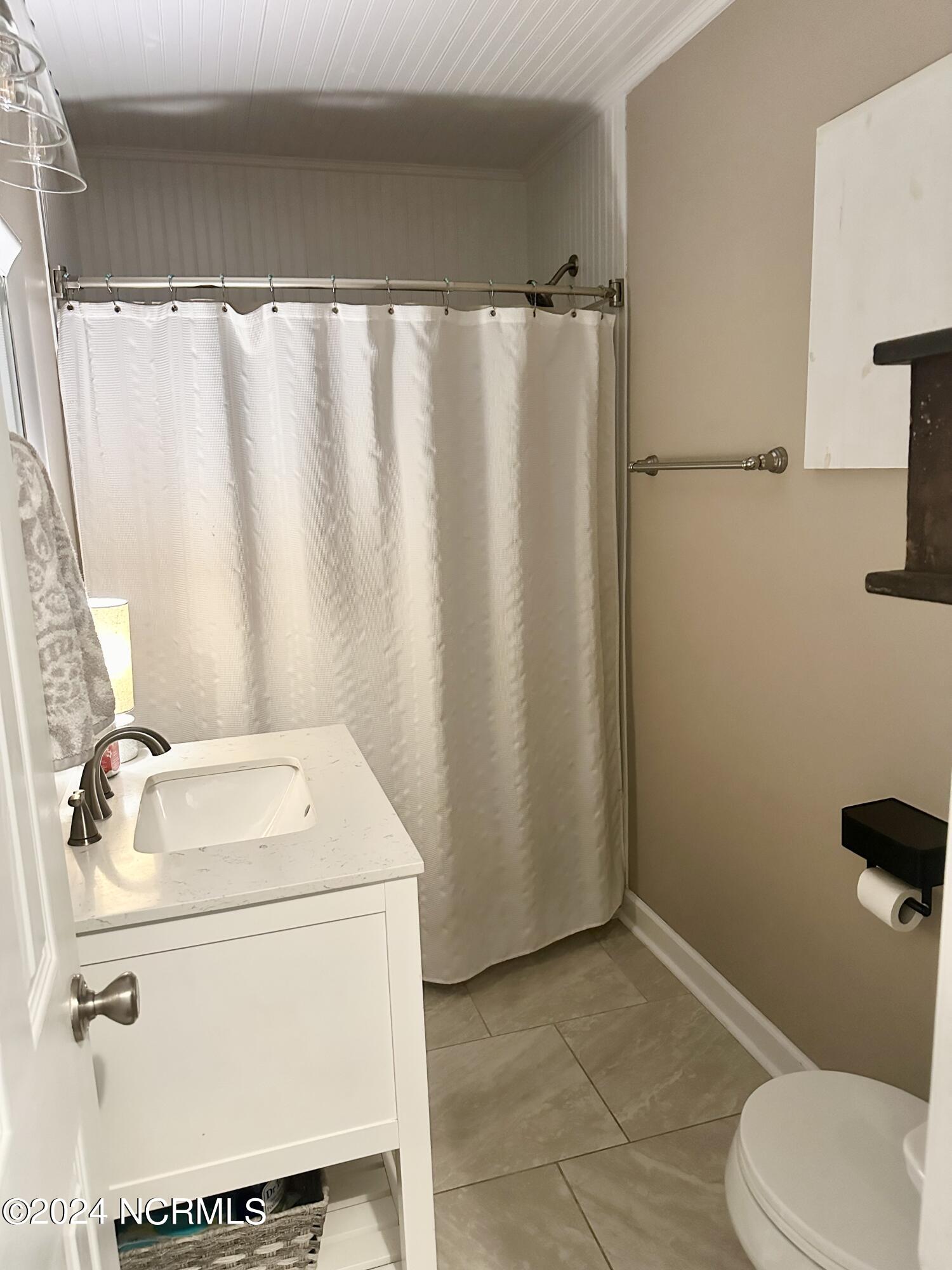 2206 North Road Morehead City, NC 28557 - Photo 24 of 52 Guest Bathroom