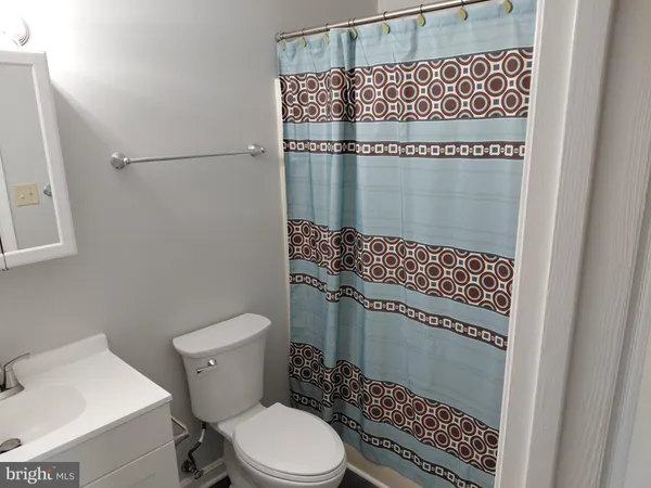$1,895 | 217 Mimosa Avenue, Colonial Beach, VA 22443