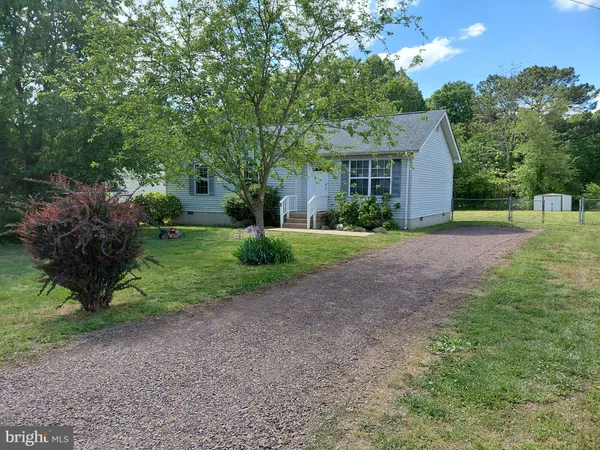$1,895 | 217 Mimosa Avenue, Colonial Beach, VA 22443