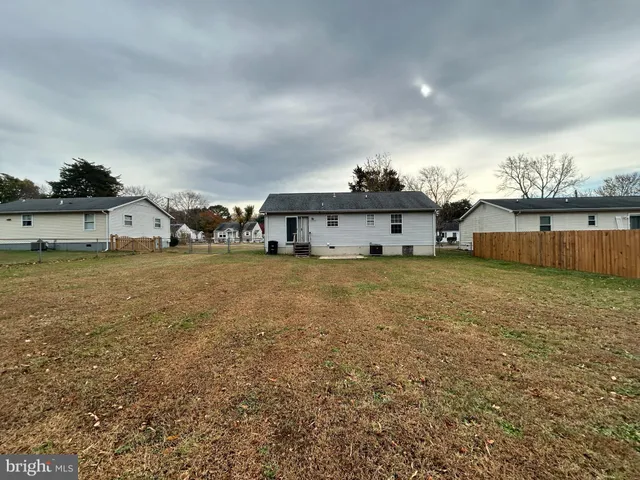 $2,000 | 217 Mimosa Avenue, Colonial Beach, VA 22443