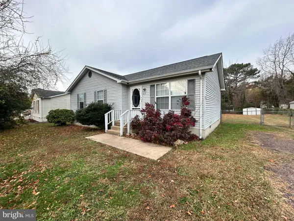 $1,895 | 217 Mimosa Avenue, Colonial Beach, VA 22443