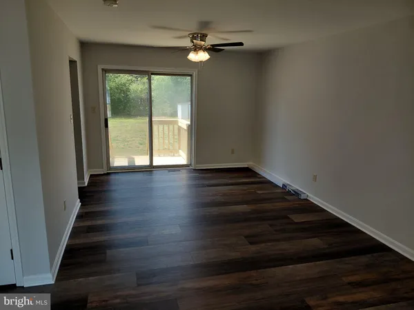 $1,895 | 217 Mimosa Avenue, Colonial Beach, VA 22443