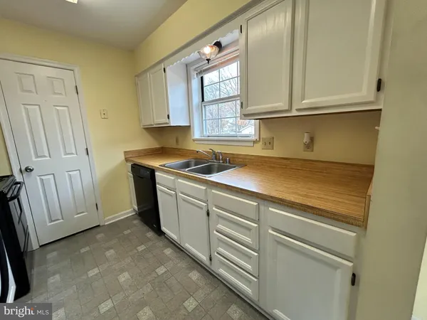 $2,000 | 217 Mimosa Avenue, Colonial Beach, VA 22443