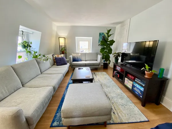 $2,600 | 6 Rice Street, Unit 3, Cambridge, MA 02140