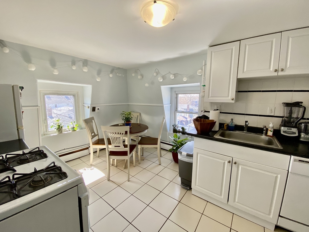 6 Rice Street, Unit 3 Cambridge, MA 02140 - Photo 7 of 12