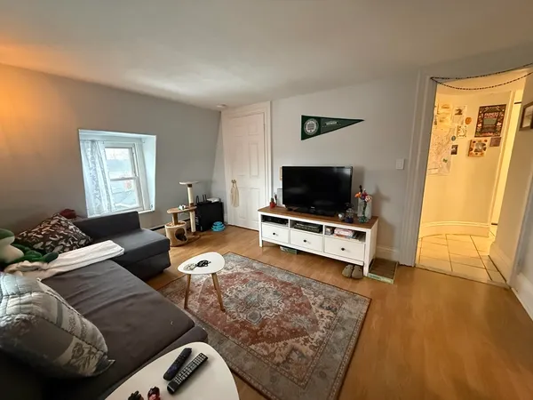 $2,600 | 6 Rice Street, Unit 3, Cambridge, MA 02140