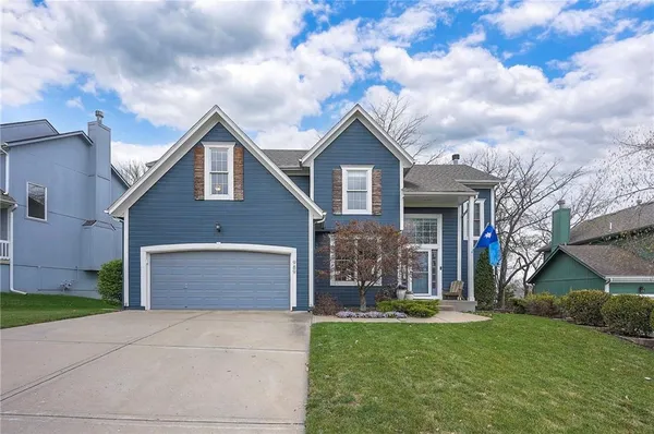 $485,000 | 989 South Clearwater Creek Drive, Olathe, KS 66061