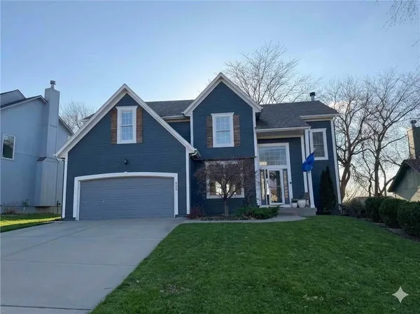 $485,000 | 989 South Clearwater Creek Drive, Olathe, KS 66061