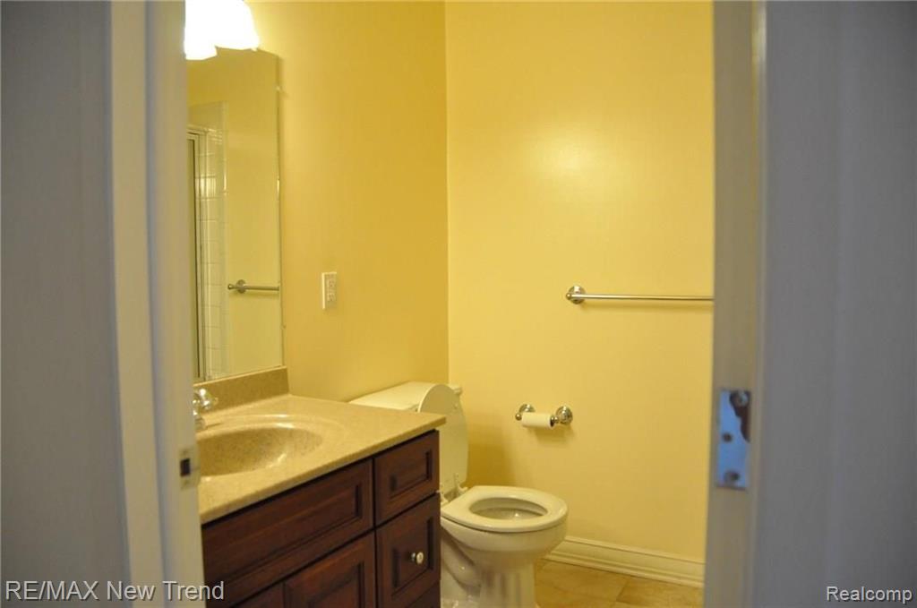 30042 Twelve Mile Road, Unit 57 Farmington, MI 48334 - Photo 18 of 29