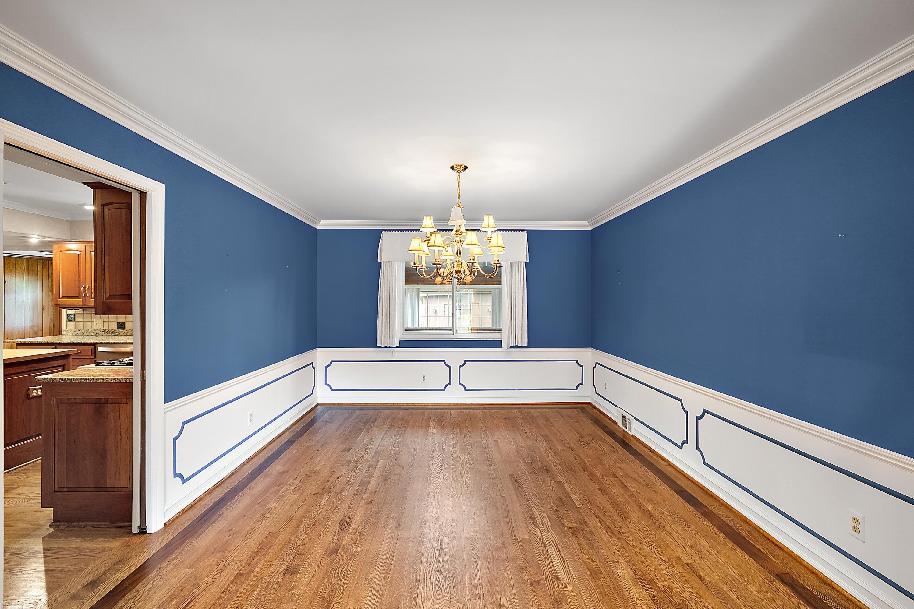656 Canterbury Road Grosse Pointe, MI 48236 - Photo 14 of 77 50151523-36cd1ef7-1066-45b2-9fc4-1af5065df199.JPG