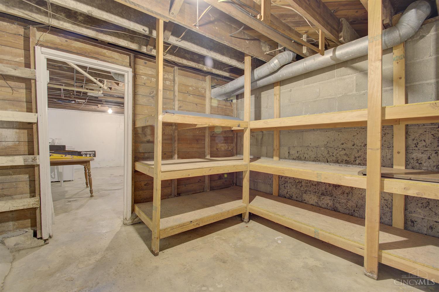 547 Sutton Road Cincinnati, OH 45230 - Photo 23 of 30