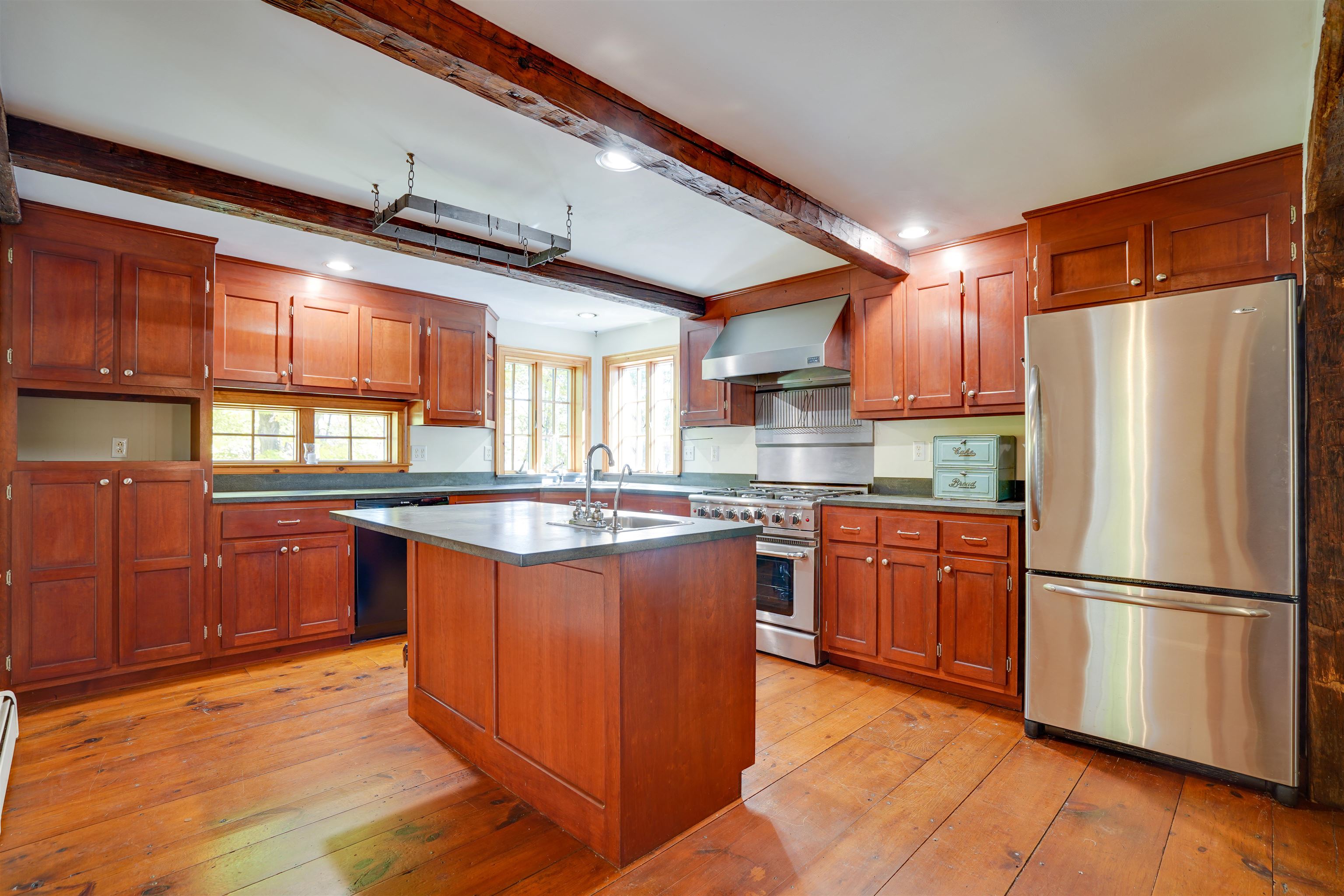 110 Bush Hill Road Pelham, NH 03076 - Photo 16 of 40 Gallery Image 16