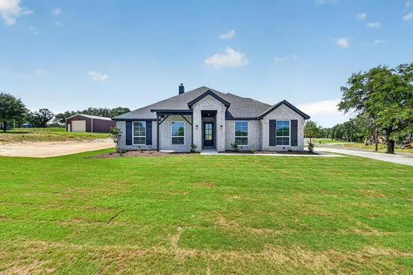 $495,000 | 145 Loveta Lane, Boyd, TX 76023