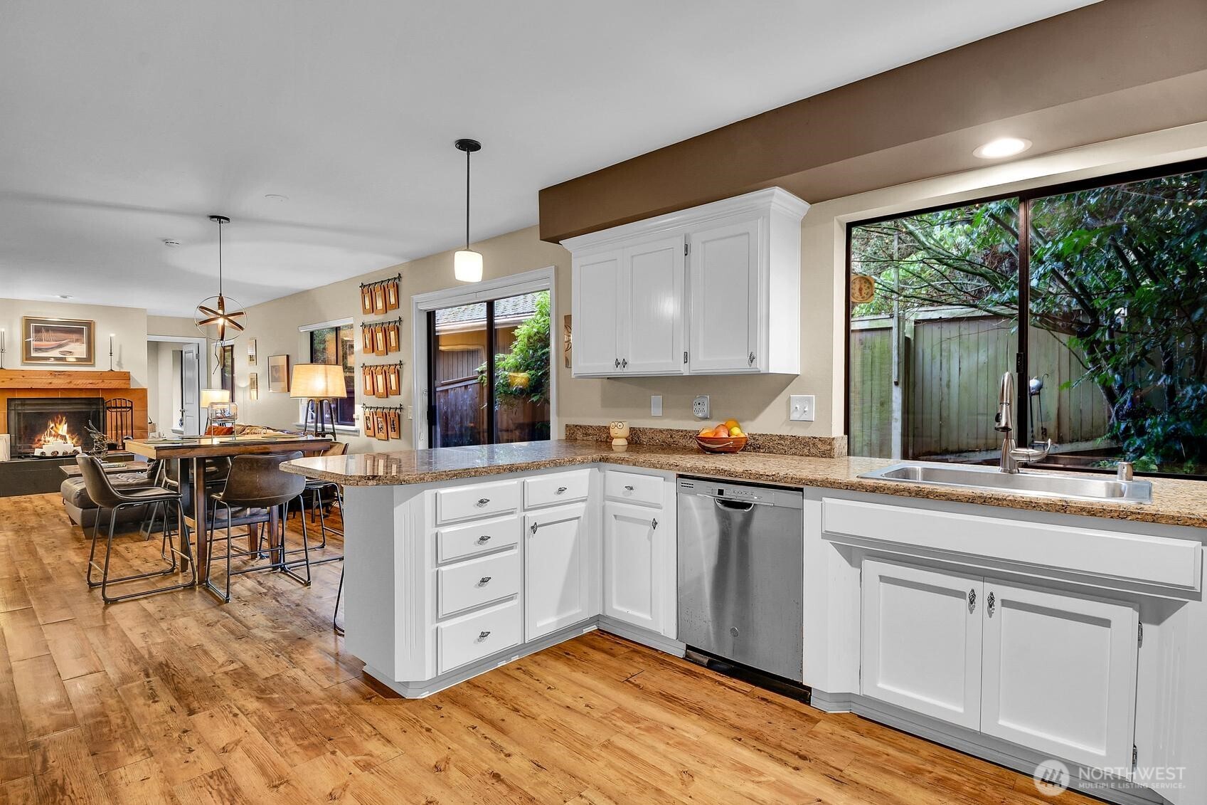 1018 4th Avenue South Edmonds, WA 98020 - Photo 11 of 32