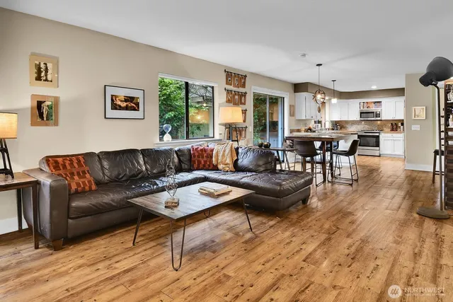 $1,499,000 | 1018 4th Avenue South, Edmonds, WA 98020