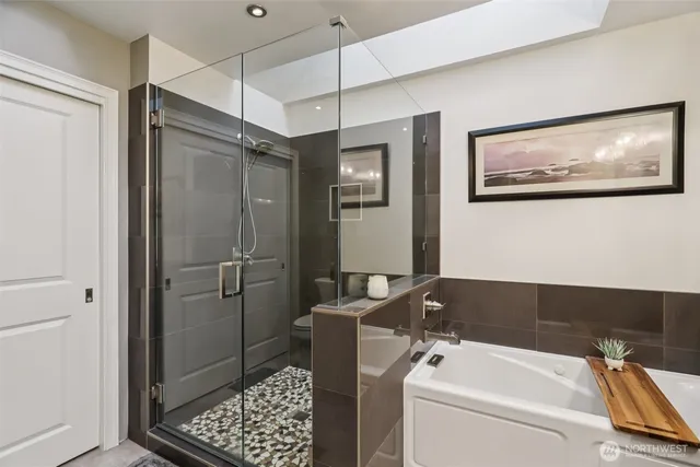 $1,474,000 | 1018 4th Avenue South, Edmonds, WA 98020