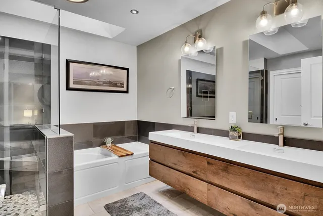 $1,499,000 | 1018 4th Avenue South, Edmonds, WA 98020