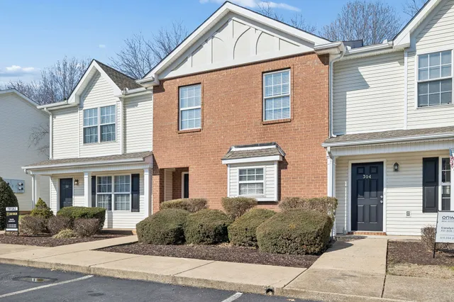 $279,900 | 306 Arapaho Drive, Murfreesboro, TN 37128