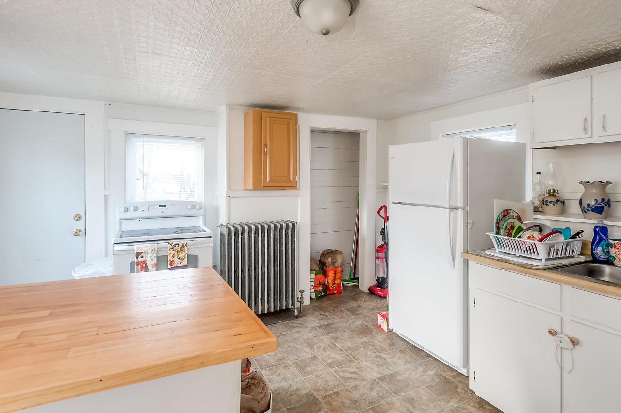 19 Myrtle Street Rochester, NH 03867 - Photo 15 of 36