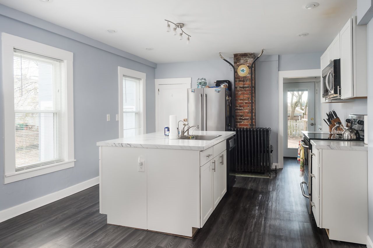 19 Myrtle Street Rochester, NH 03867 - Photo 3 of 36