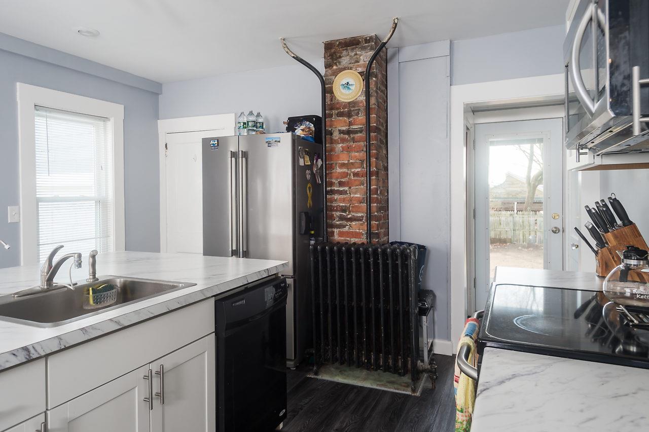 19 Myrtle Street Rochester, NH 03867 - Photo 5 of 36