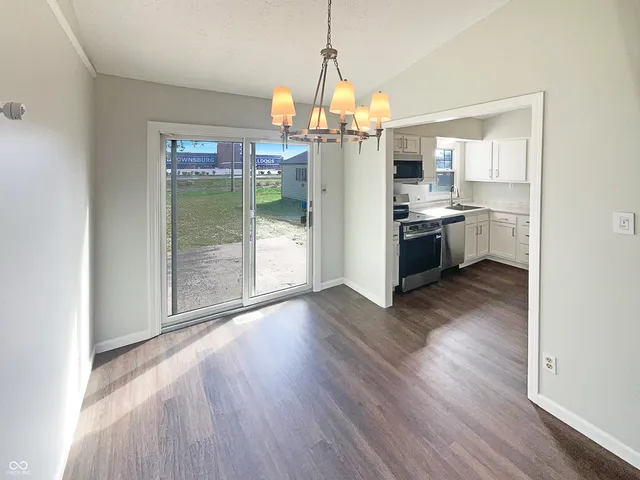 $256,000 | 527 South Grant Street, Brownsburg, IN 46112