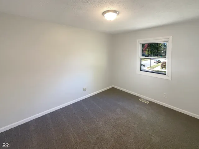 $256,000 | 527 South Grant Street, Brownsburg, IN 46112