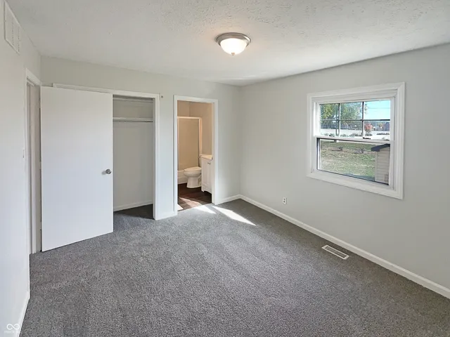 $256,000 | 527 South Grant Street, Brownsburg, IN 46112