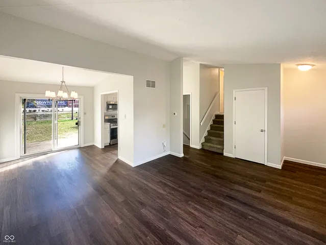 $256,000 | 527 South Grant Street, Brownsburg, IN 46112