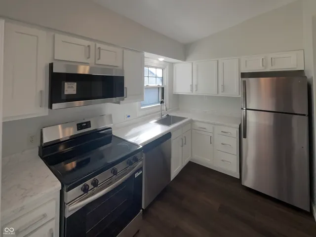 $256,000 | 527 South Grant Street, Brownsburg, IN 46112