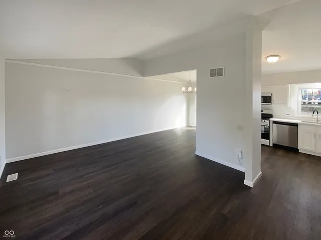 $256,000 | 527 South Grant Street, Brownsburg, IN 46112