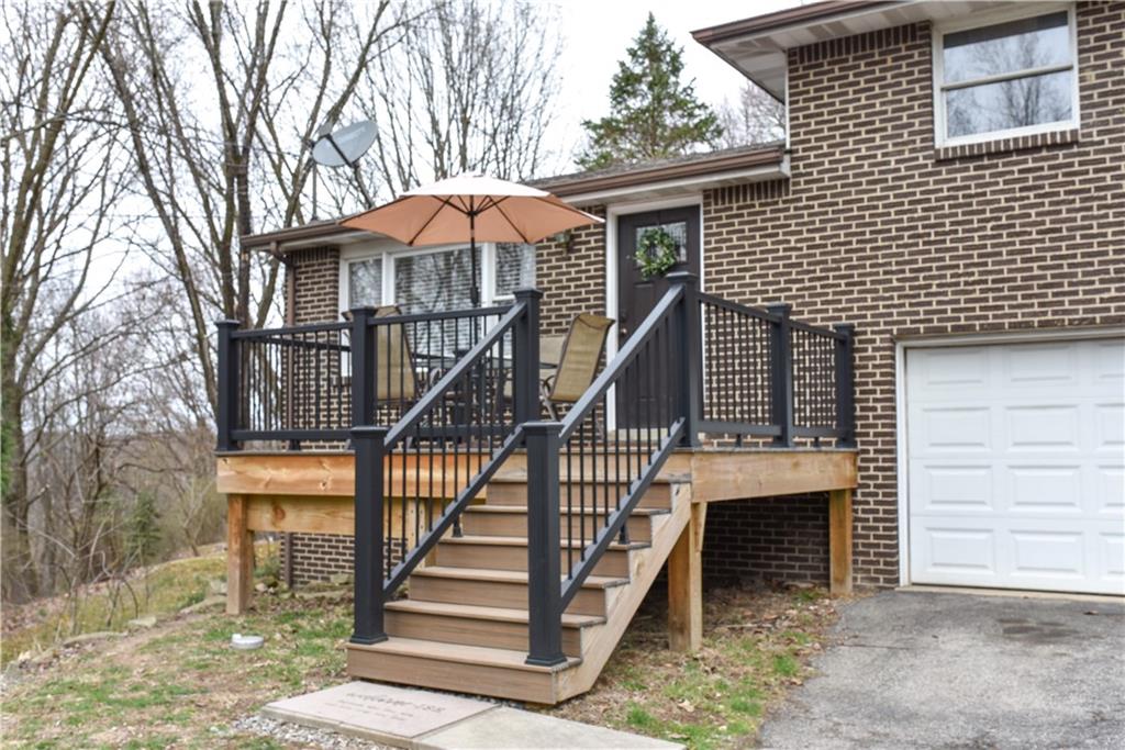 915 Willow Street Apollo, PA 15613 - Photo 3 of 41