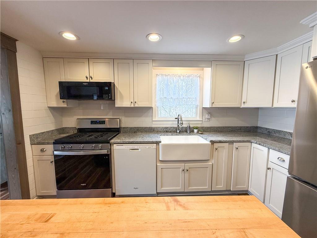 915 Willow Street Apollo, PA 15613 - Photo 9 of 41