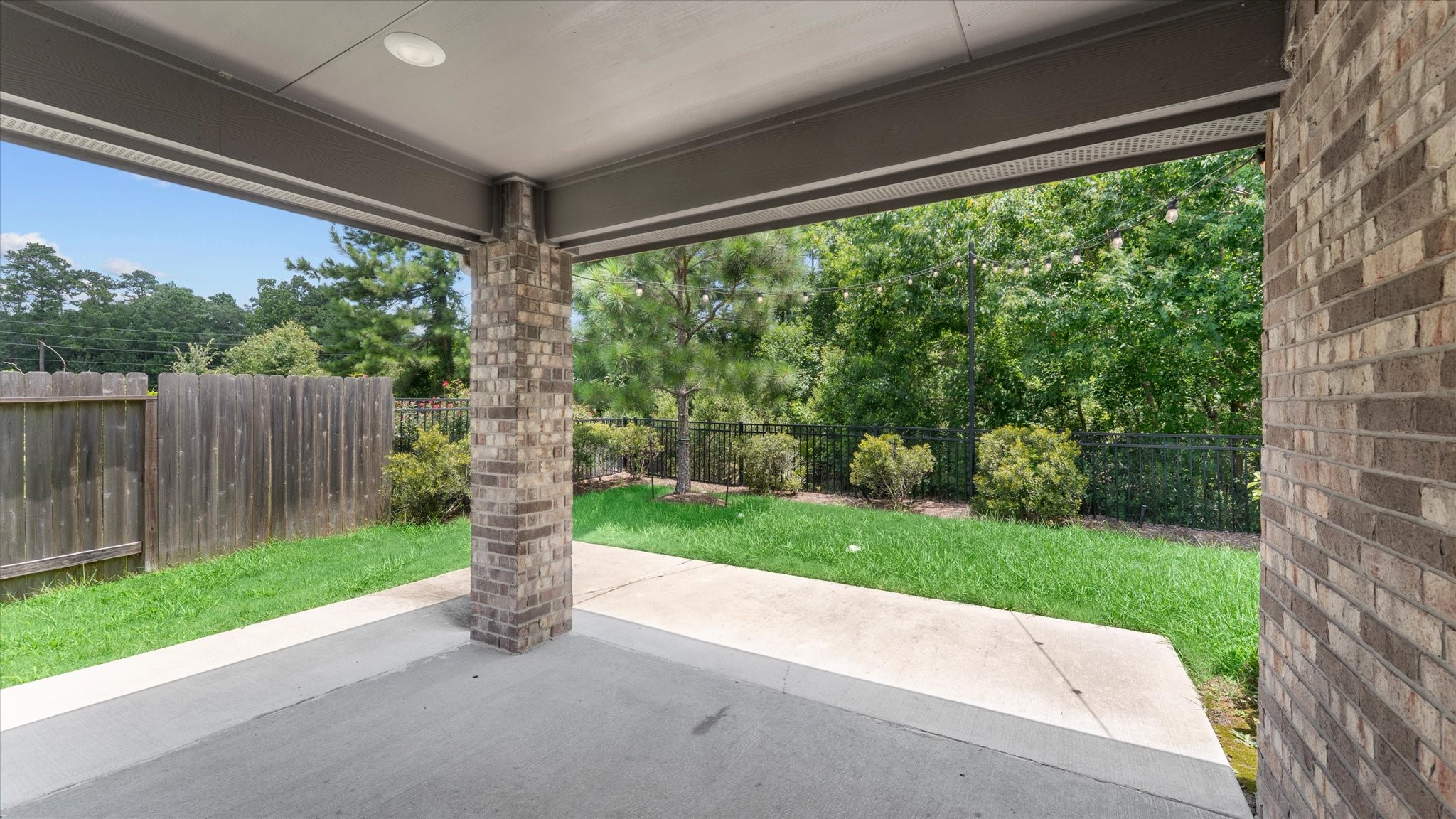 9257 Inland Leather Lane Conroe, TX 77385 - Photo 34 of 39