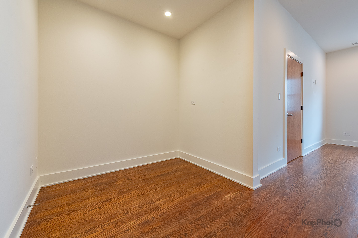 1242 West Jackson Boulevard, Unit 2E Chicago, IL 60607 - Photo 18 of 27