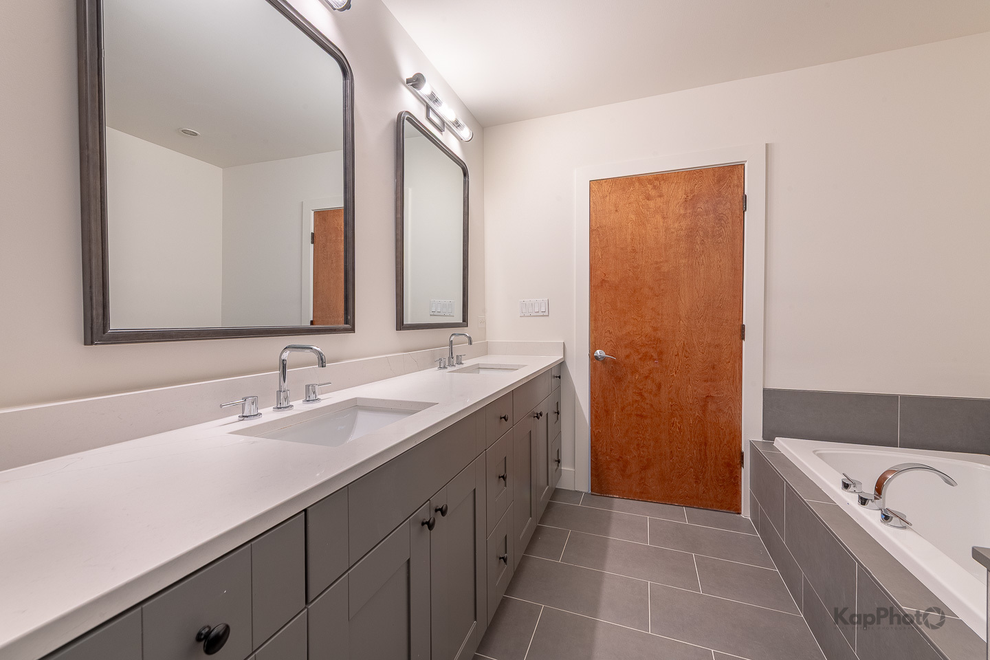 1242 West Jackson Boulevard, Unit 2E Chicago, IL 60607 - Photo 20 of 27