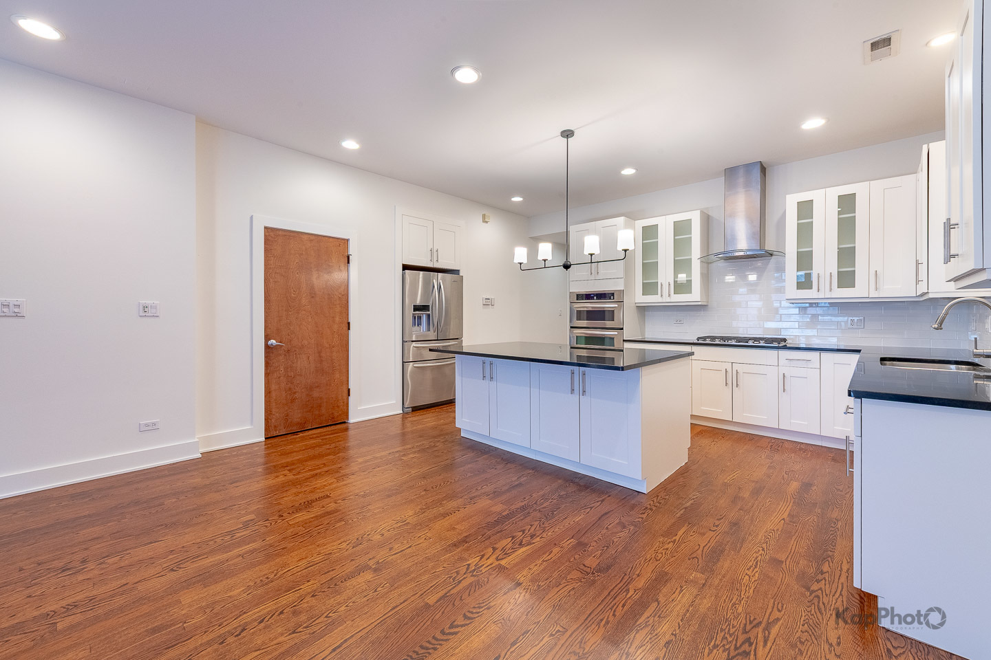 1242 West Jackson Boulevard, Unit 2E Chicago, IL 60607 - Photo 2 of 27