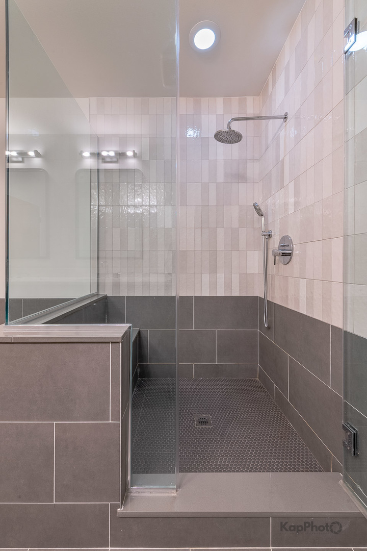 1242 West Jackson Boulevard, Unit 2E Chicago, IL 60607 - Photo 21 of 27