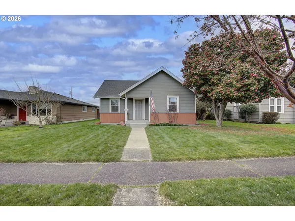 $365,000 | 551 19th Avenue, Longview, WA 98632