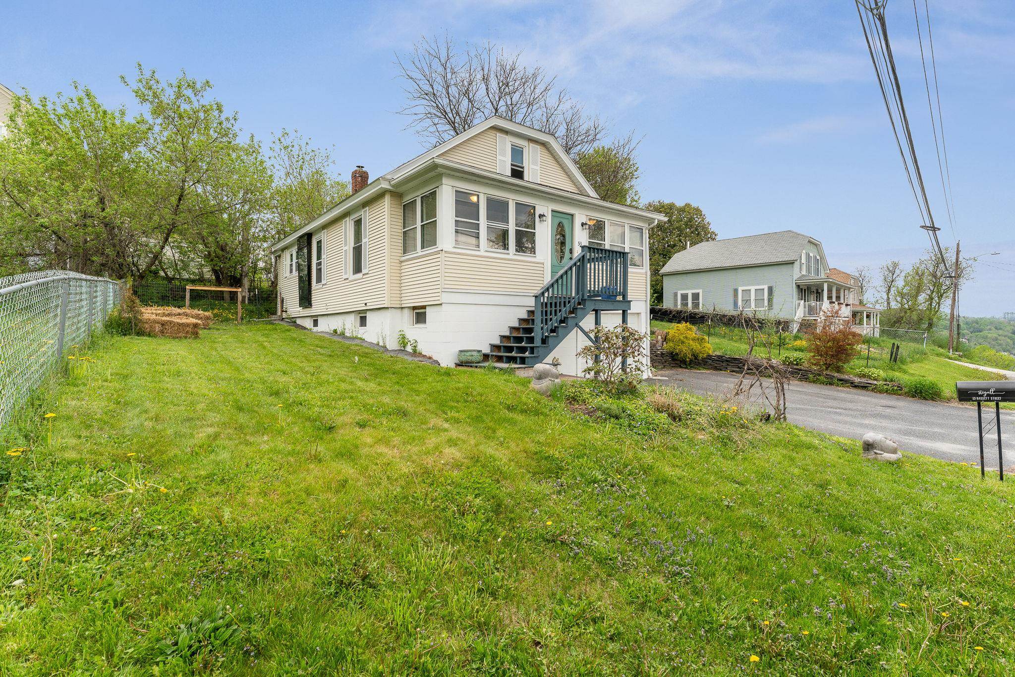 53 Bassett Street Barre, VT 05641 - Photo 4 of 36