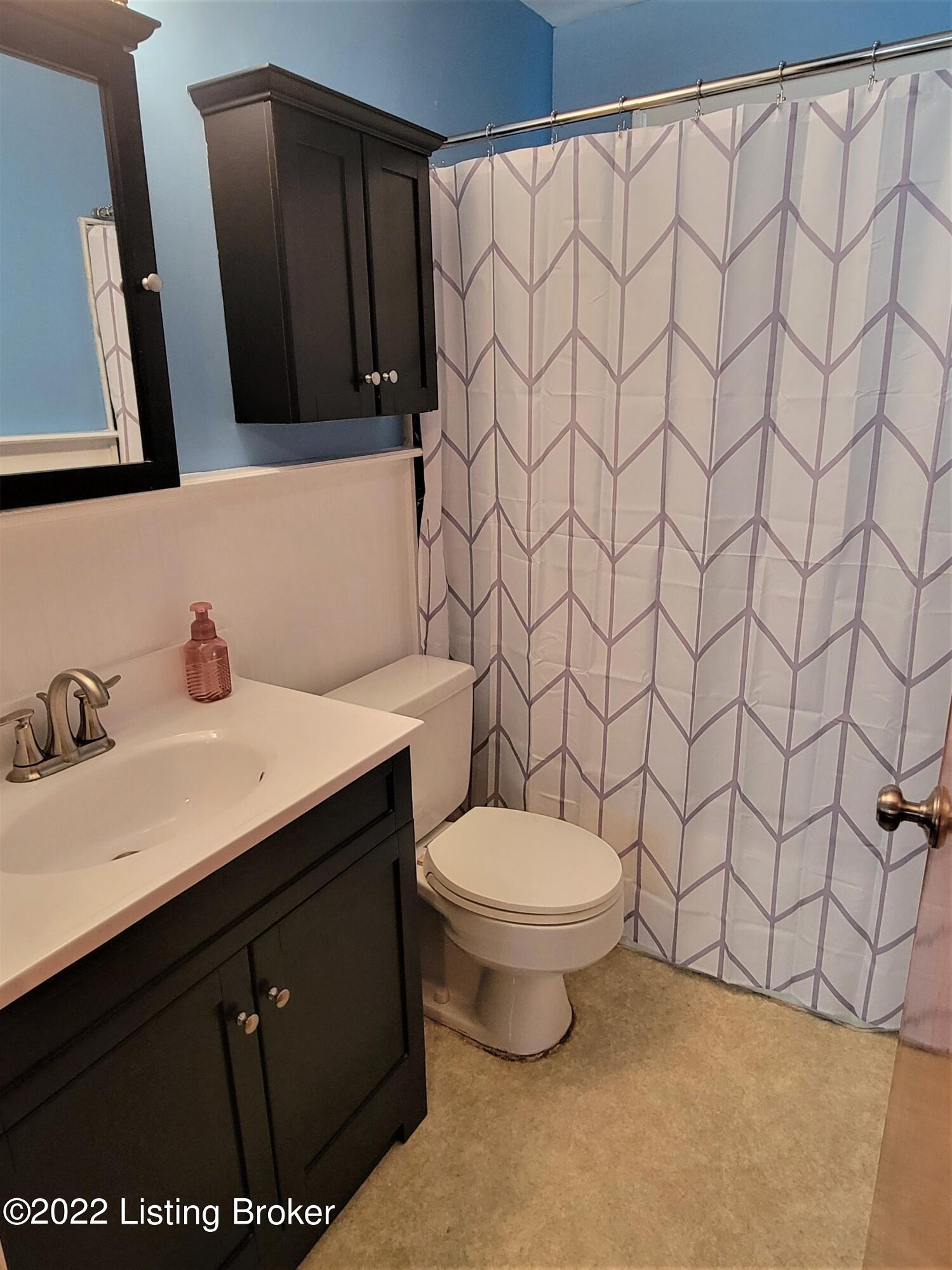4907 Maryman Road Louisville, KY 40258 - Photo 36 of 42 Full Bath