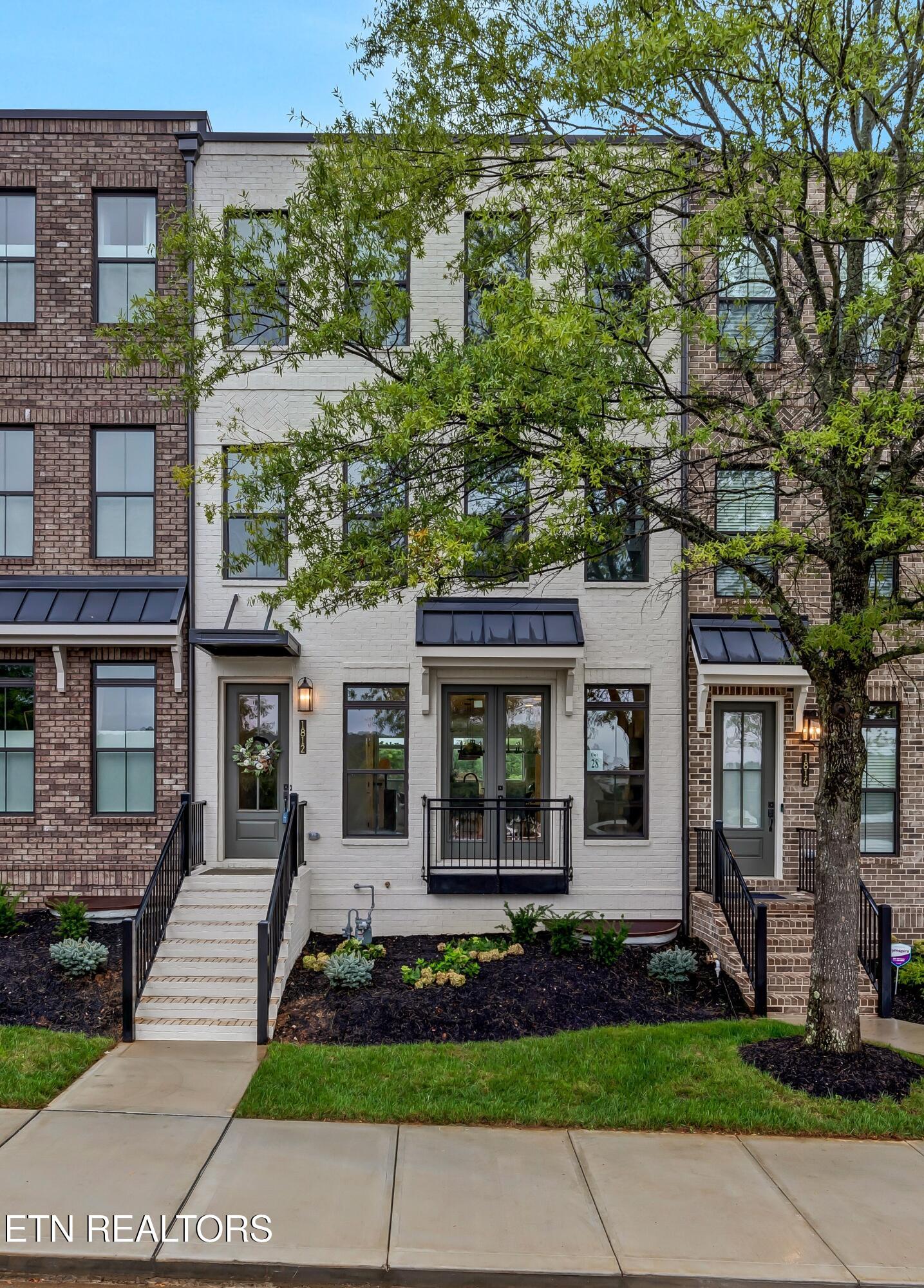 Kensington - 1812 Thunderhead Dr-2