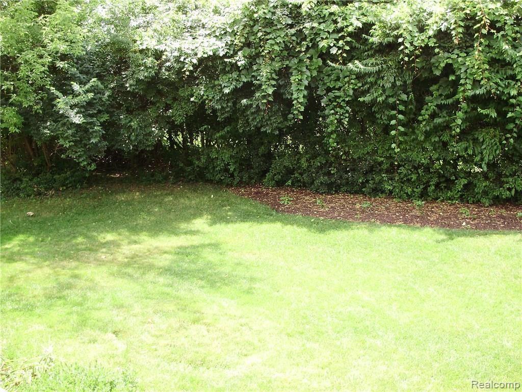 211 Whitney Drive Rochester Hills, MI 48307 - Photo 25 of 25