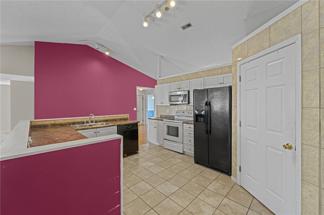 4 Kingfisher Drive Simpsonville, SC 29680 - Photo 5 of 25